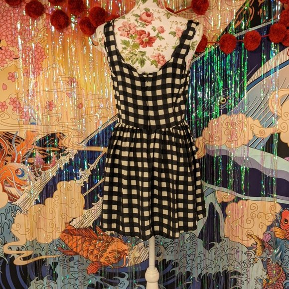 Forever 21 Skater Dress - Size M - Picture 5 of 9